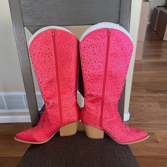 Sparkling Pink Cowgirl Boots - Picture 4 of 7
